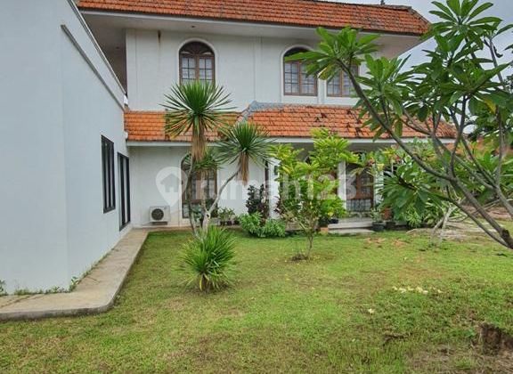 Dijual Rumah Cantik Dan Luas di Ciputat 2