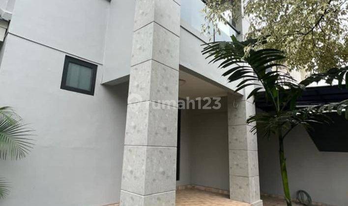 Rumah  Modern Siap Huni Di BSD Puspita Loka 1