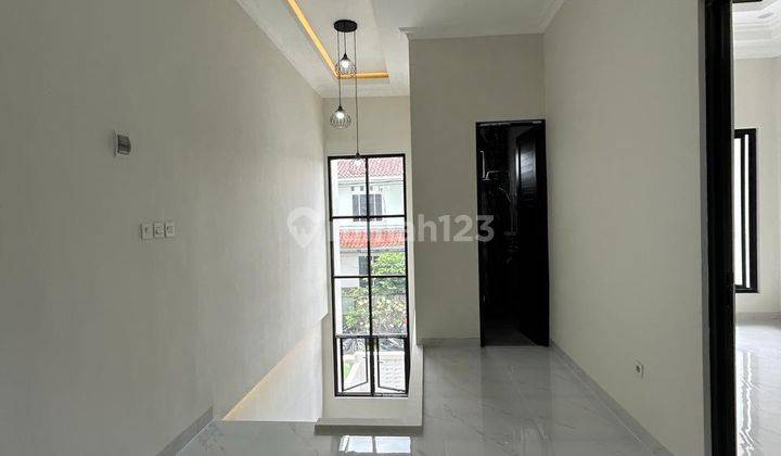 Brand New House 2 Lantai Row Jalan Lebar di Nusaloka Bsd City 2