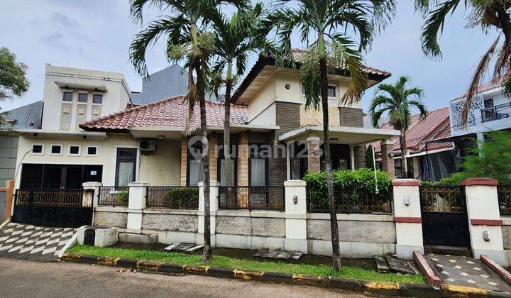 Dijual Rumah Ada Ruang Serbaguna di Villa Melati Mas 2