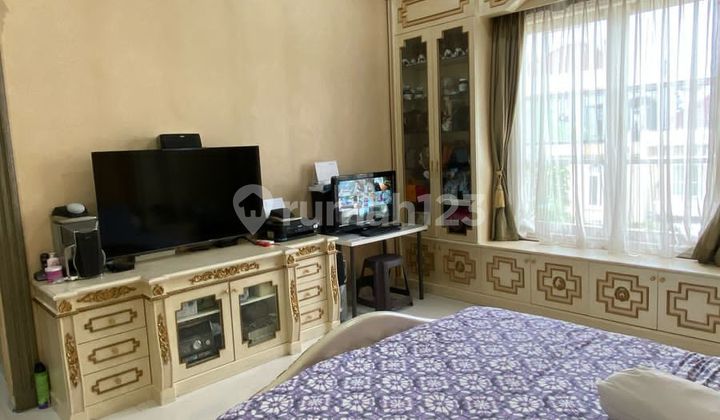 TURUN HARGA RUMAH MODEL CLASSIC MEWAH DI PIK 