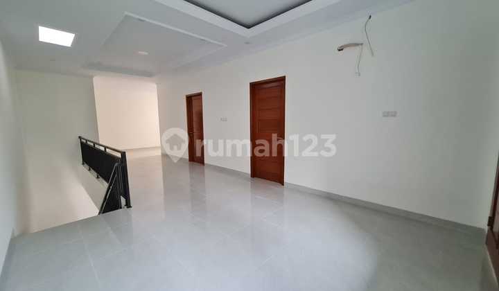 Dijual Cepat Rumah 2 Lantai Baru SHM Dimuara Karang,jakarta Utara 2