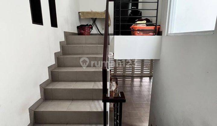 Rumah 3 Lantai Furnished SHM di Medit Reosrt, Pik Jakarta Utara 2