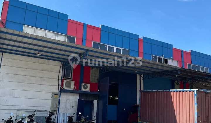 Cheap Sale Ready-to-Use Flood-Free Warehouse in Kosambi.