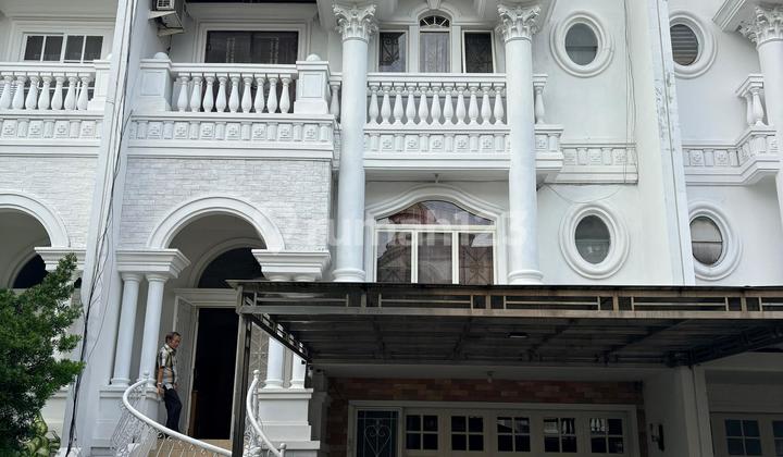 Cheap Sale, 3-Storey House Down Payment in PIK