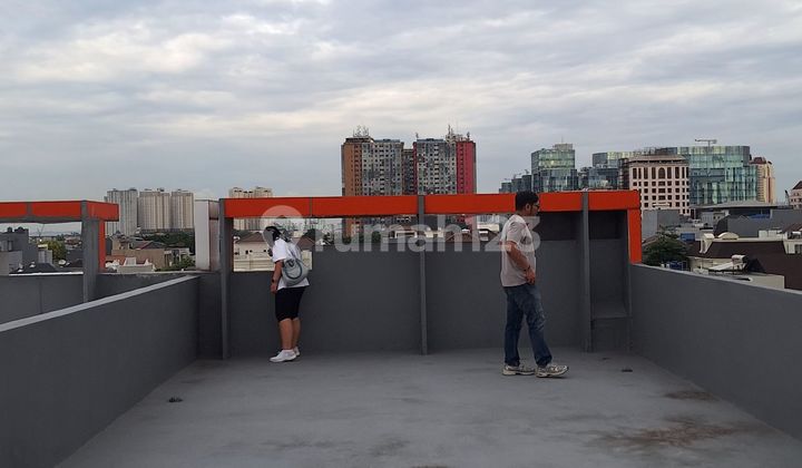 Affordable Shop House for Rent, Ready to Use on Pluit Timur Raya. 2