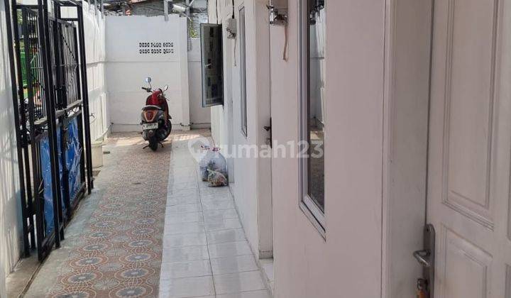 Khusus Wanita Kamar Kontrakan Kebayoran Lama dekat Stasiun Kereta, Gandaria City 2
