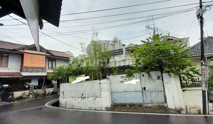 RUMAH 2 LANTAI KEBAYORAN LAMA DEKAT STASIUN, GANDARIA CITY BISA UNTUK KOS 2