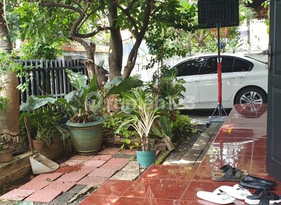 For Sale House in Menteng Strategic Location 2
