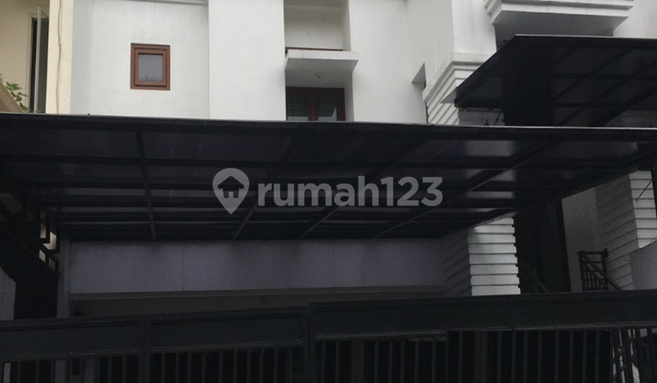 Dijual rumah Di kelapa gading Lokasi strategis Dijual rumah Di kelapa gading Lokasi strategis