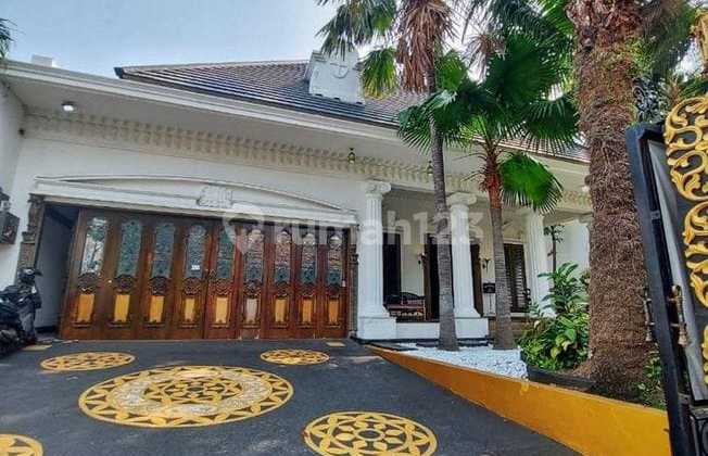 For Sale Luxury House in Menteng Central Jakarta 2