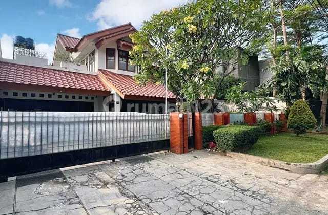 Dijual Rumah Di Pinggir Jalan Raya Patal Senayan 1
