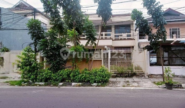 Dijual Rumah Di Grogol Muwardi 3 Lantai Pinggir Jalan Raya