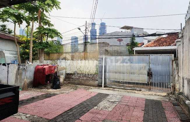 Dijual Rumah Lama Lokasi Strategis di Menteng Jakarta Pusat 2