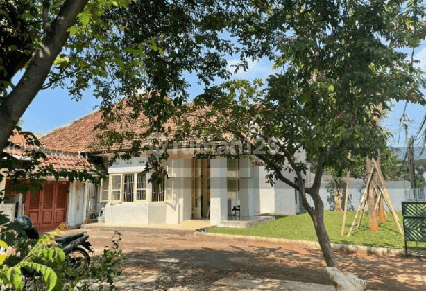 Dijual Rumah di Menteng Lokasi Strategys 2