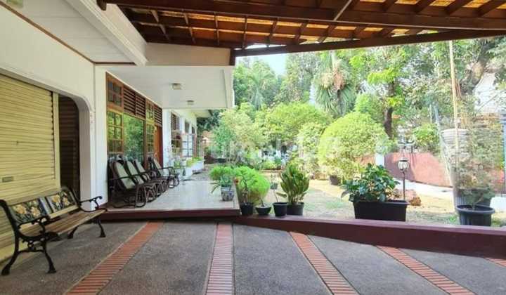 For Sale Old House in Menteng Central Jakarta 2