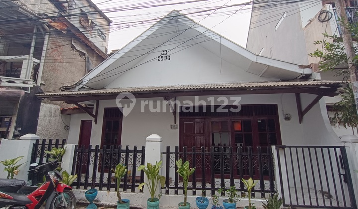 Dijual Rumah Murah Belakang Kampus Trisakti Lokasi Strategis