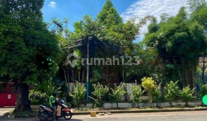 Dijual Rumah Di Patal Senayan Posisi Hook Pinggir Jalan Raya 2