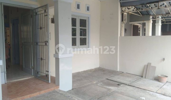 For Sale House in Metland Menteng Cakung Housing Complex, East Jakarta 2