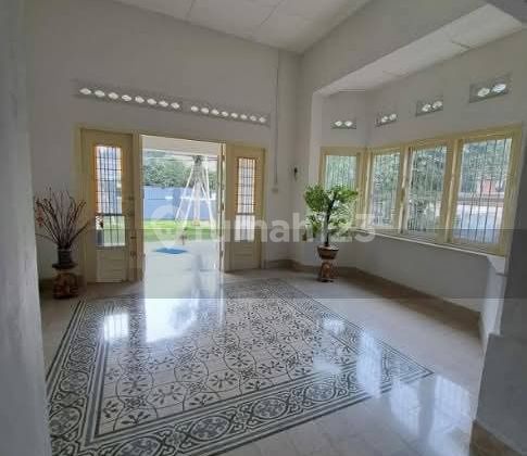 Dijual Rumah di Menteng Lokasi Strategys 2