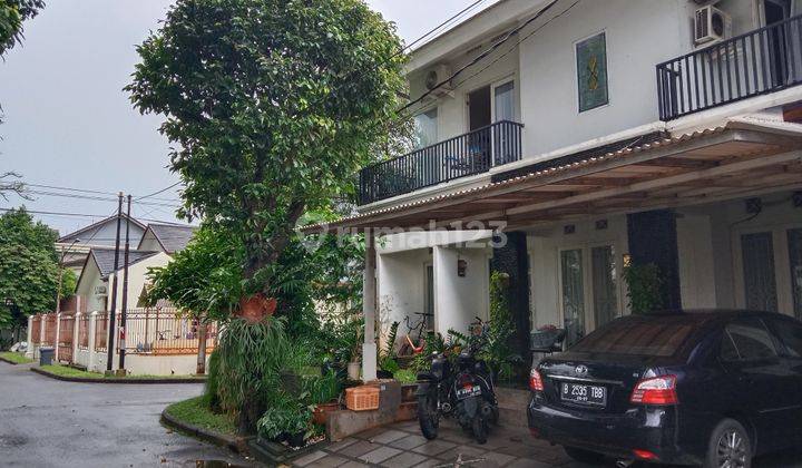 Rumah Sudut Dalam Komplek. 2