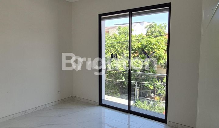 Mulyosari, brand new, wide row near Sutorejo, Pakuwon City, San Antonio, San Diego, Puri Asri, Griya Asri, Wisma Permai, Dharmahusada, and Araya. 2