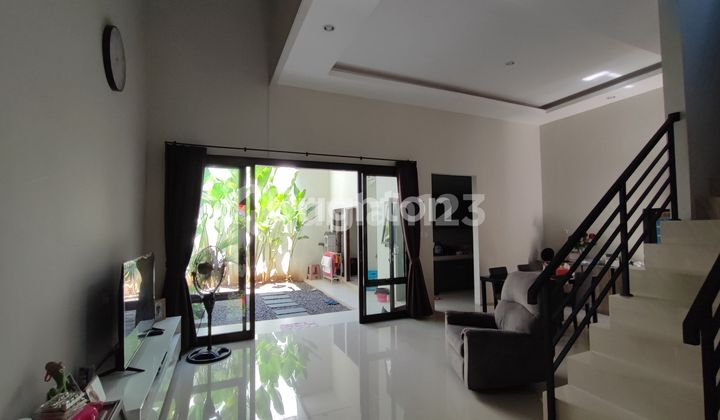 Tenggilis rumah baru row lebar dekat ubaya, panjang jiwo, chicoo, rungkut, petra, nginden, nirwana eksekutif, baruk, pondok nirwana, pondok chandra, jemursari, prapen indah dan jemursari regency