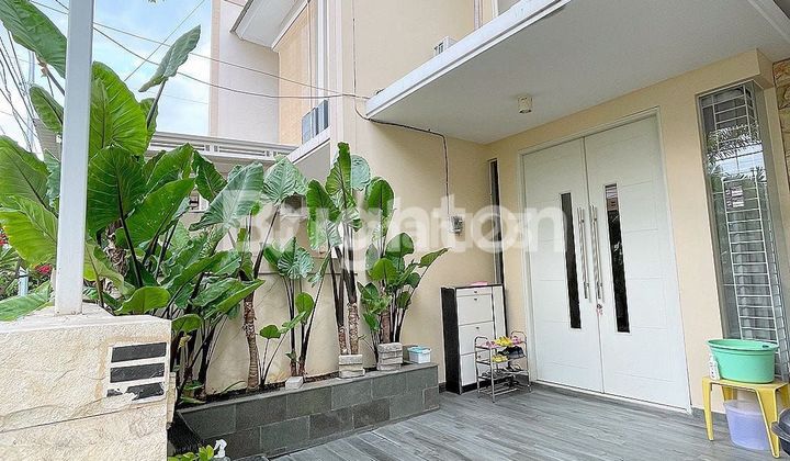 Mulyosari Utara Ciamik Cantik Terawat Siap Huni Mulyosari Utara Ciamik Cantik Terawat Siap Huni