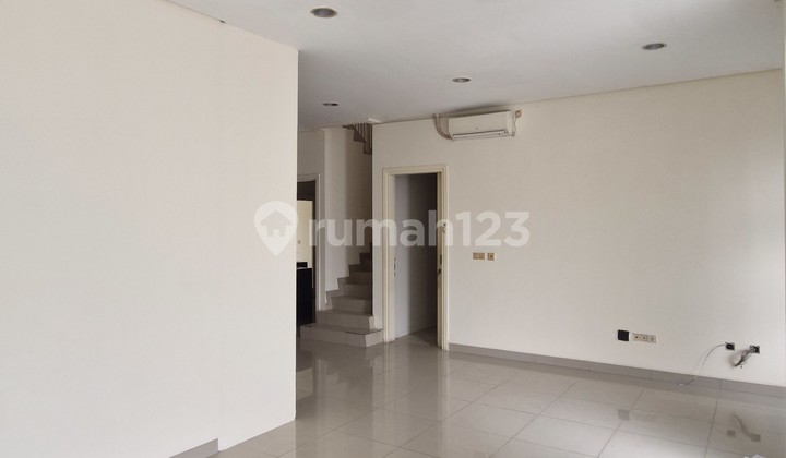 Dijual Rumah Green Lake City Luas 250