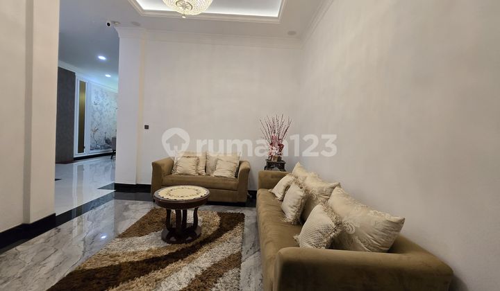 Rumah Green Lake City Furnished Mewah Siap Huni