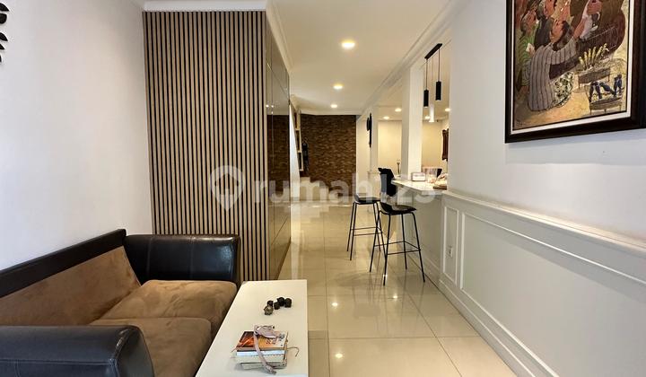 Rumah Mewah Full Furnished Di Green Garden