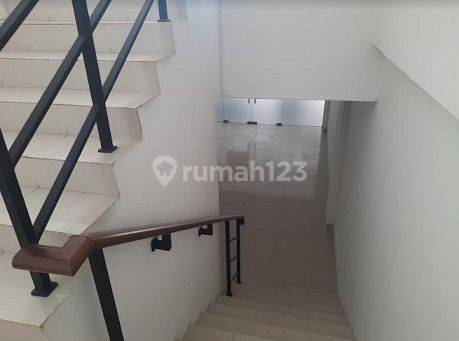 Dijual Ruko 3 Lantai di Apartemen Signature Park Grande, Mt Haryono 2