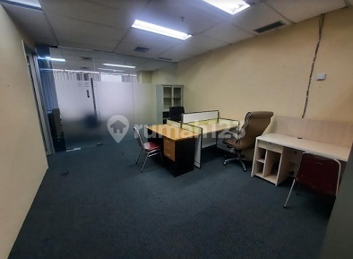 Office for Rent, Semi Furnished, 100m2 Area Opposite Grand Indonesia