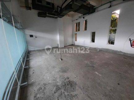 Disewakan Untuk Retail, Restaurant , Luas 57m2 di Sarana Square, Tebet Barat 2