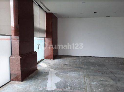 Disewakan Office di Lobby , Luas 228m2 di Graha Pratama, Mt Haryono 2