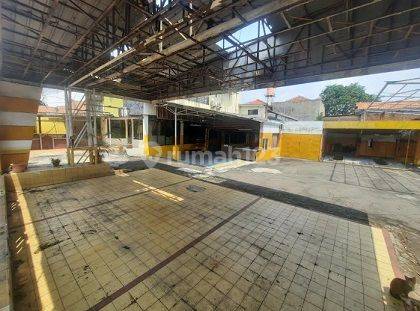 Disewakan Untuk Bengkel, Carwash, Luas 924m2 di Warung Buncit Raya 5