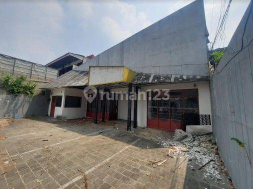 Disewakan Ruang Usaha , Luas 238m2 di Panglima Polim  5