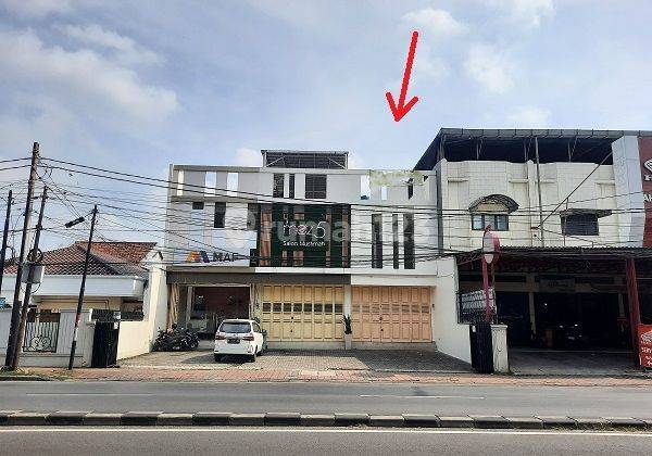 Disewakan Ruko 3 Lantai, Luas 300m2 di Pondok Bambu, Duren Sawit  1