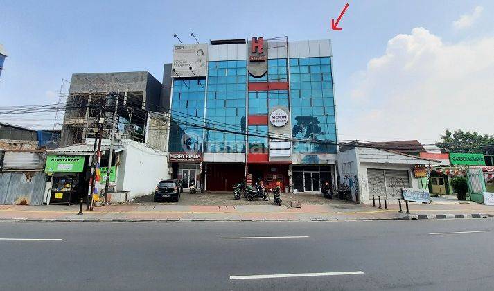 Disewakan Ruko 4,5 Lantai di Jatiwaringin Raya, Jakarta Timur 1