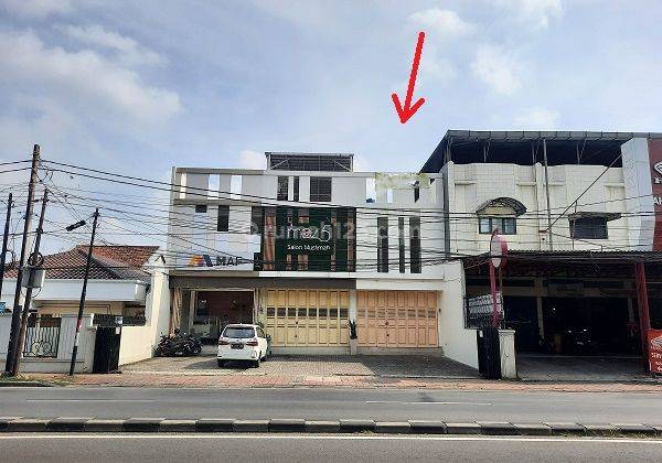 Disewakan Ruko 3 Lantai, di Jl. Kol. Soegiono , Duren Sawit  1