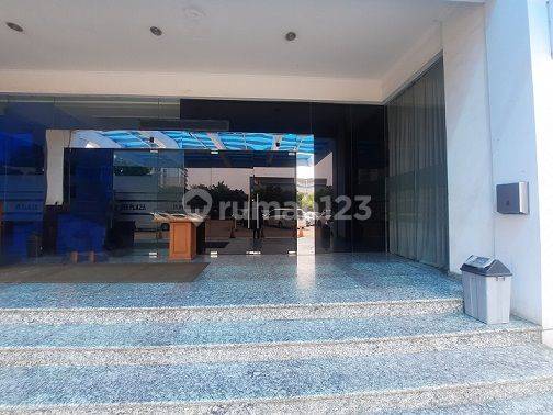 Disewakan Ruang Usaha, Lantai Dasar, Luas 496m2 di Is Plaza, Pramuka Jakarta Timur 2