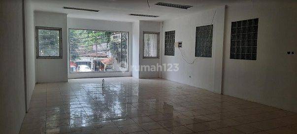 Disewakan Ruko Untuk Kantor, Luas 216m2 di Jl. Kemang Selatan 1 2