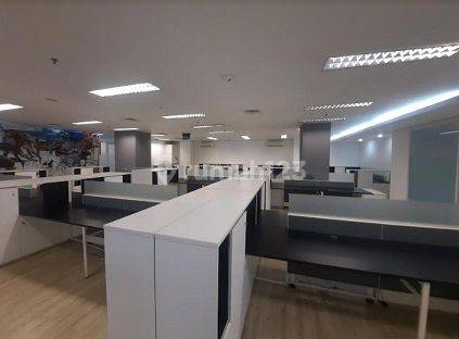 Disewakan Office, Semi Furnished , Luas 435m2 di Gedung Victoria, Blok M 2