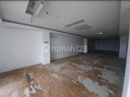 Disewakan Office Space , Luas 131m2 di Gedung Victoria ,blok M 2