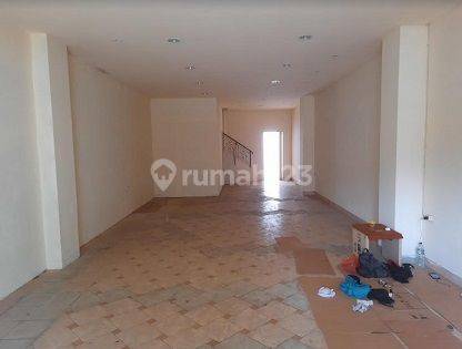 Disewakan Ruko 3,5 Lantai , Luas 300m2 di Jl.pemuda, Rawamangun 2