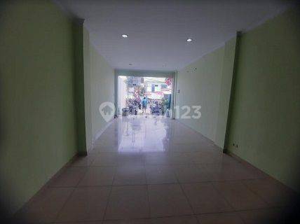 Disewakan Ruko 4 Lantai, Luas 288m2 di Jatiwaringin Raya , Pondok Gede  2