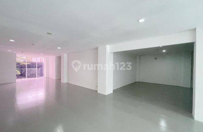 Disewakan Kantor ,luas 301m2 di Grha Adhi Media, Bintaro 2