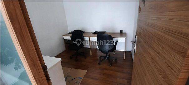 Disewakan Kantor,semi Furnished Luas 201m2 di Graha Adhi Media , Bintaro 2