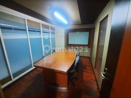 Disewakan Kantor, Semi Furnished, Luas 57m2 di Mth Square, Cawang 2