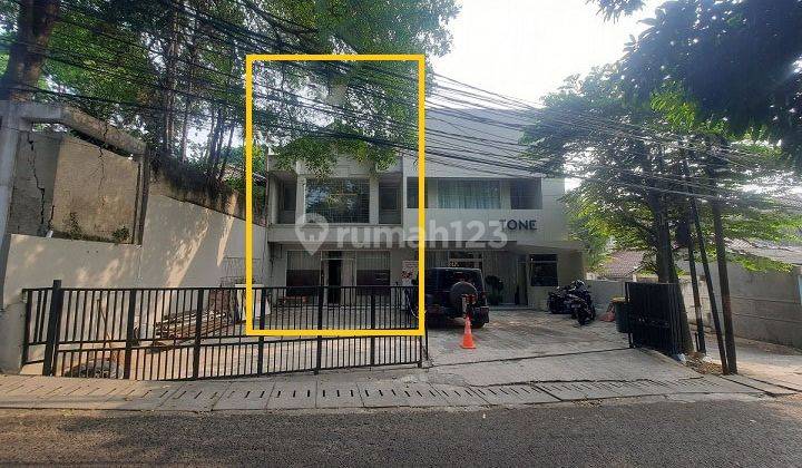 Disewakan Ruko 2 Lantai , Luas 216m2 di Kemang Selatan I , Jakarta Selatan 1